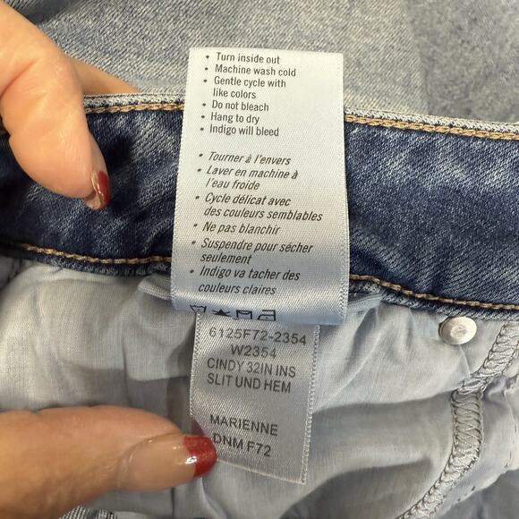 PAIGE Cindy Slit Undone Hem Jeans Women 29 Light MARIENNE Wash Stretch Denim NEW - Picture 9 of 11